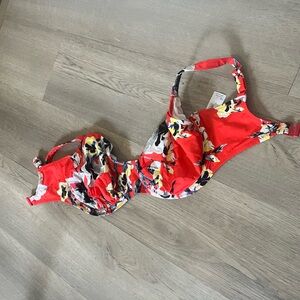 Red Floral Bikini Top comes with matching XXL bottoms NWT 34H